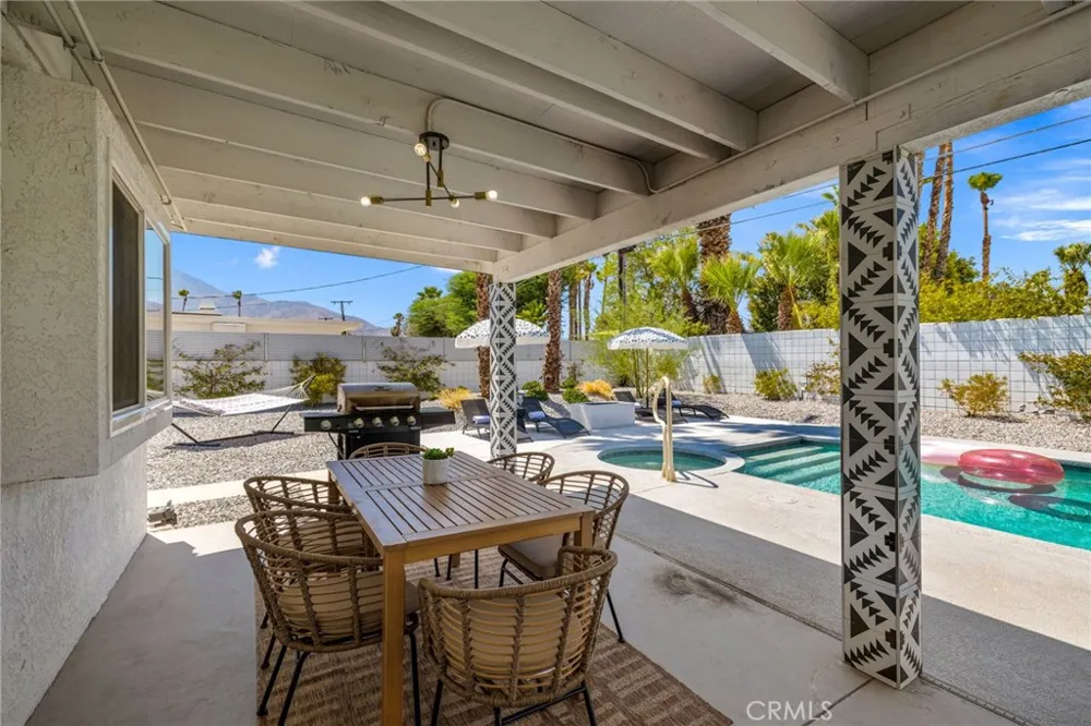 3030 E Vincentia Palm Springs, CA 92262