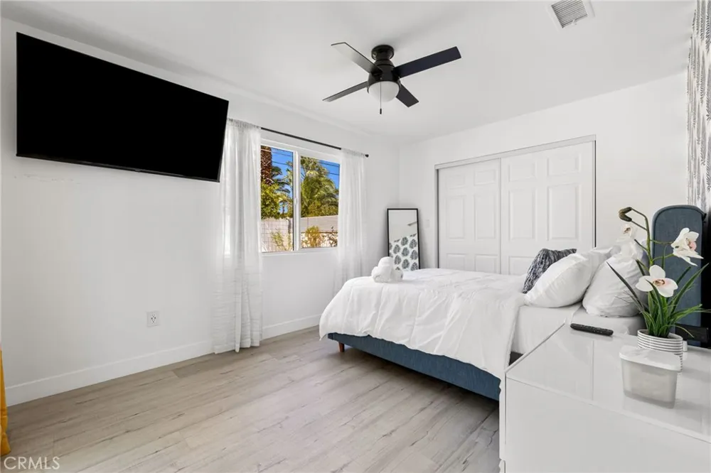 3030 E Vincentia Palm Springs, CA 92262