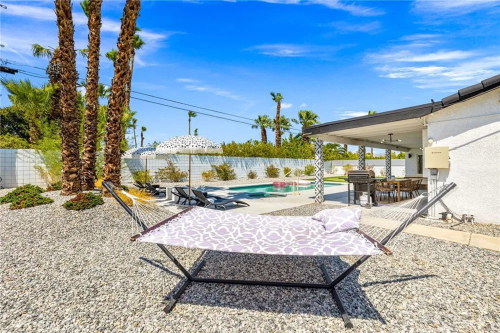 3030 E Vincentia Palm Springs, CA 92262