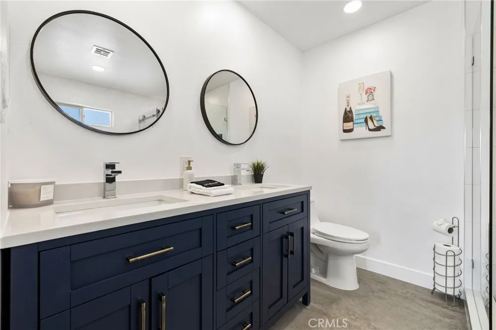 3030 E Vincentia Palm Springs, CA 92262