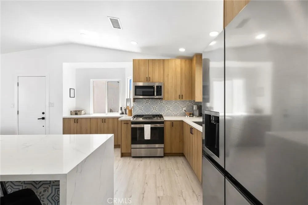 3030 E Vincentia Palm Springs, CA 92262