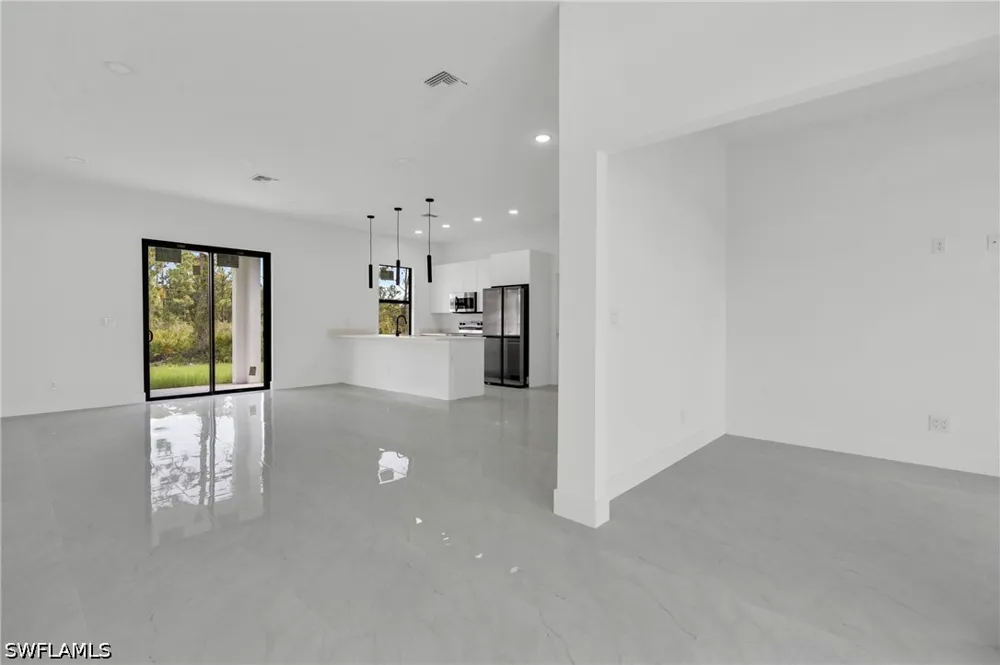 Colyer Street E Lehigh Acres, FL 33974