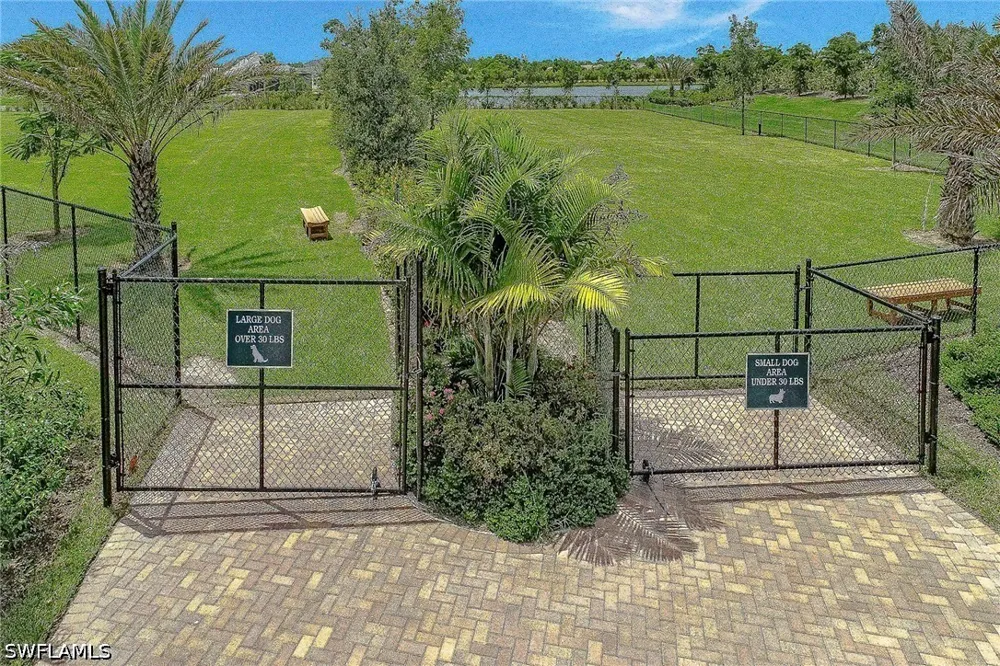 Stern Way Naples, FL 34114