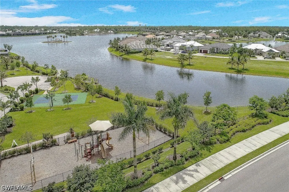 Stern Way Naples, FL 34114
