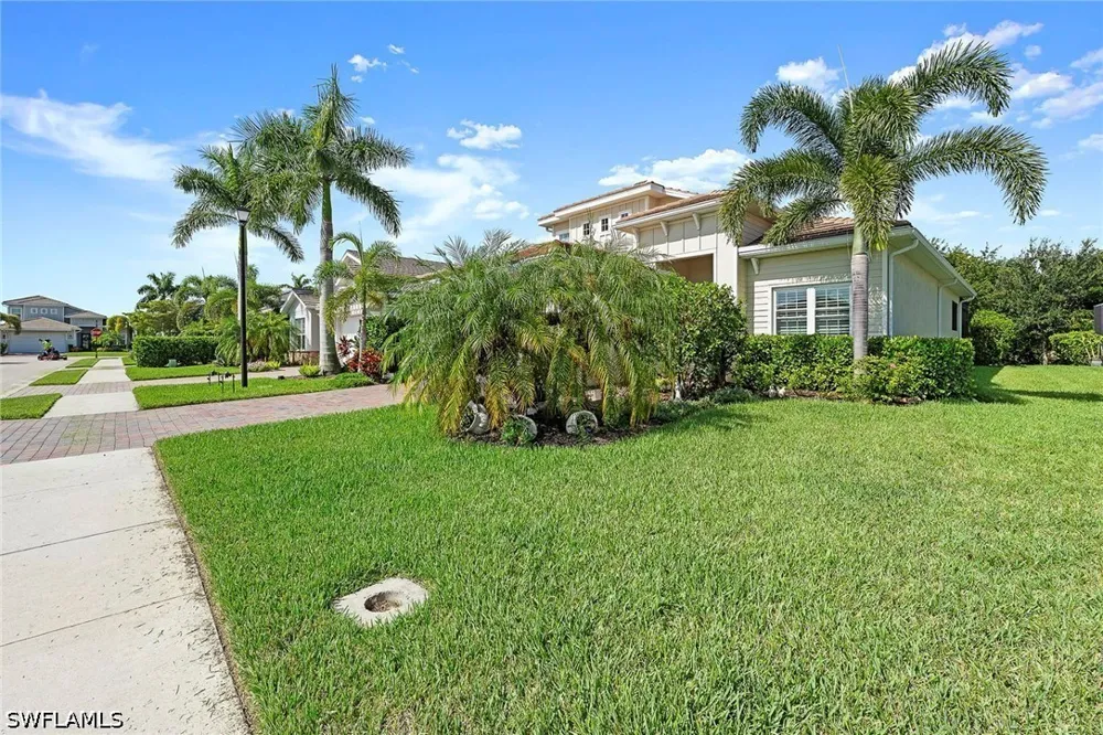 Stern Way Naples, FL 34114