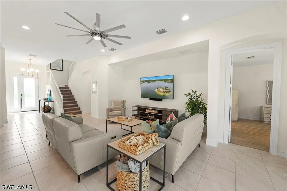 Stern Way Naples, FL 34114