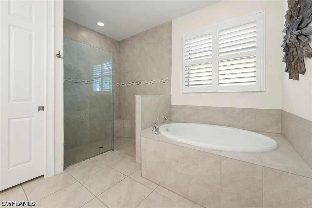 Stern Way Naples, FL 34114