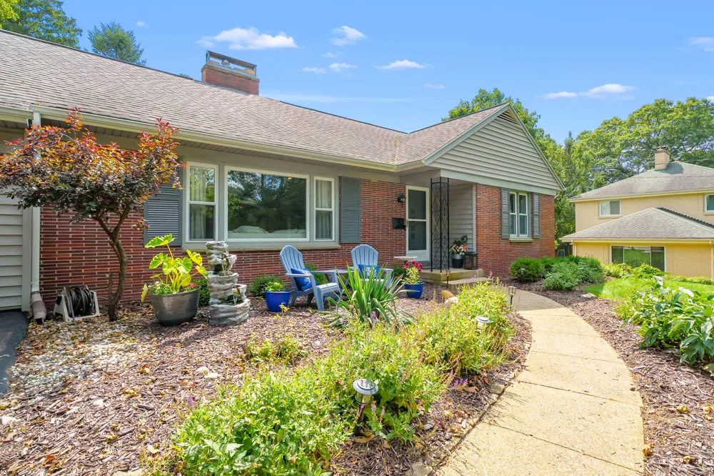 2411 Waite Avenue Kalamazoo, MI 49008