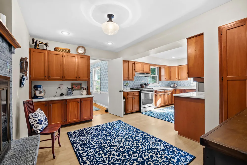2411 Waite Avenue Kalamazoo, MI 49008
