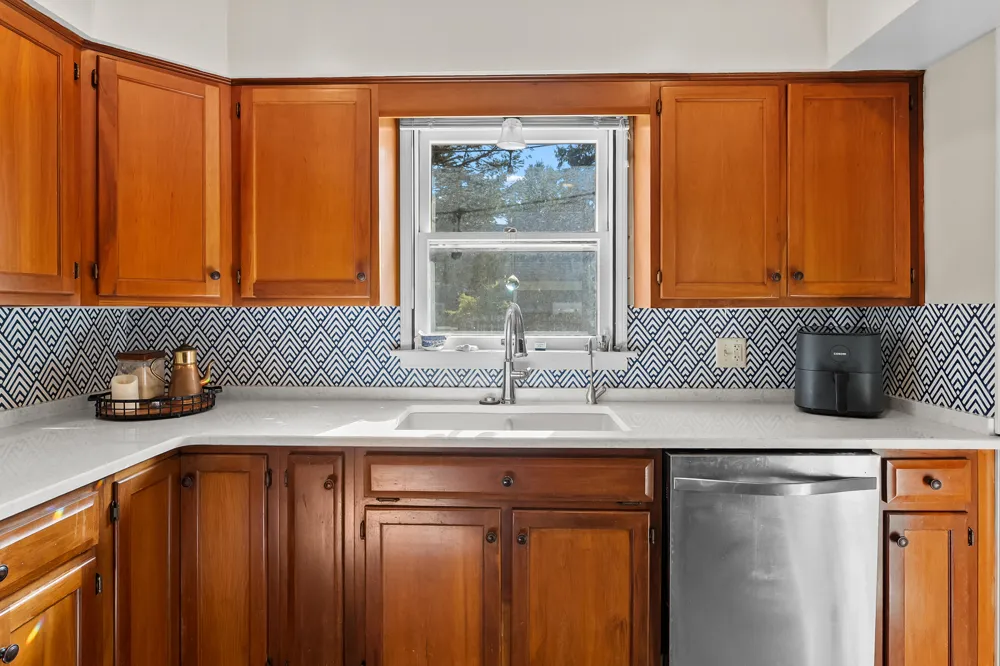 2411 Waite Avenue Kalamazoo, MI 49008
