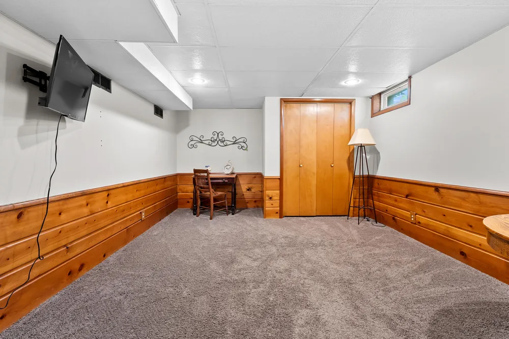 2411 Waite Avenue Kalamazoo, MI 49008
