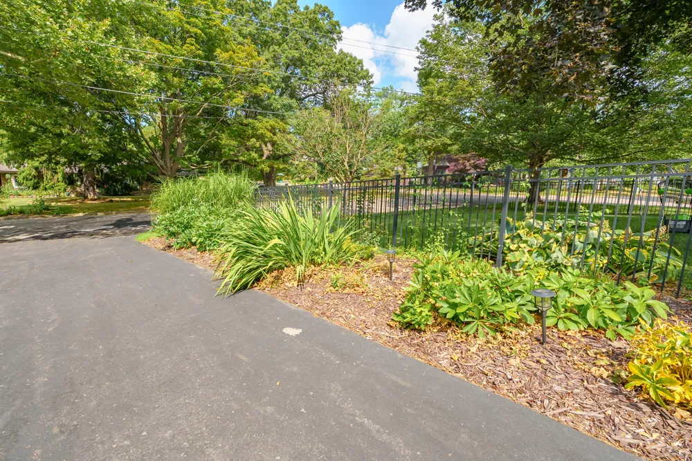 2411 Waite Avenue Kalamazoo, MI 49008