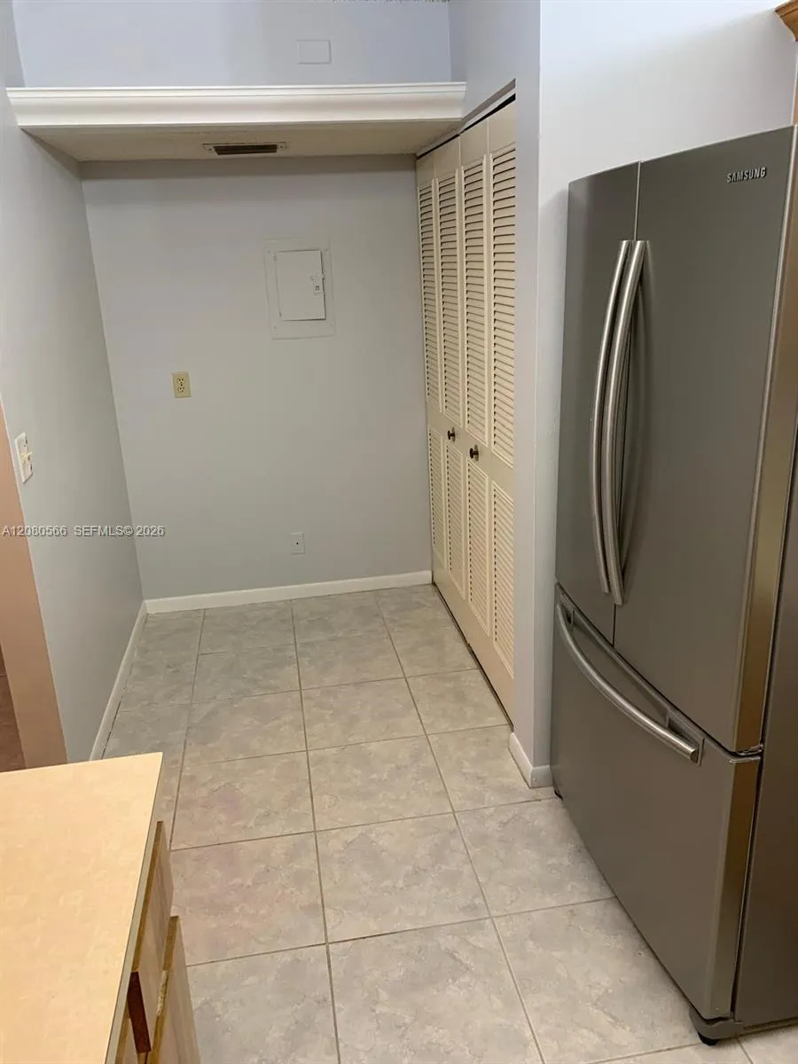 702 Sunny Pine Way #A1 Green Acres, FL 33415