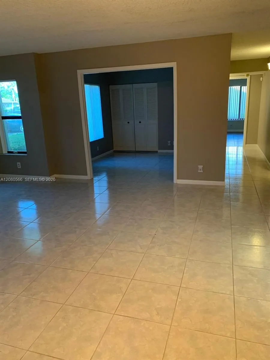 702 Sunny Pine Way #A1 Green Acres, FL 33415