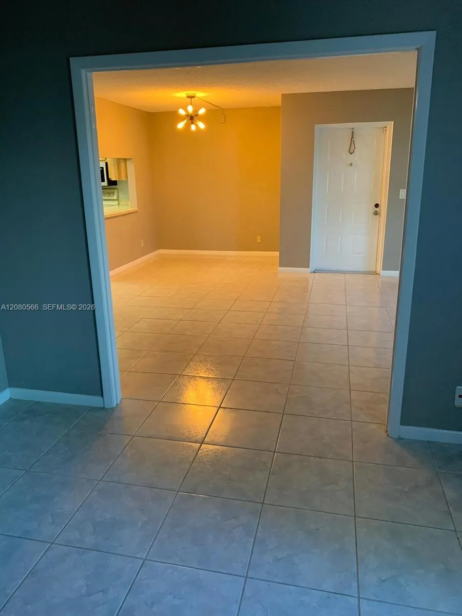 702 Sunny Pine Way #A1 Green Acres, FL 33415