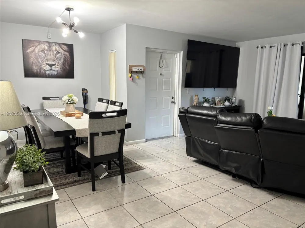 702 Sunny Pine Way #A1 Green Acres, FL 33415