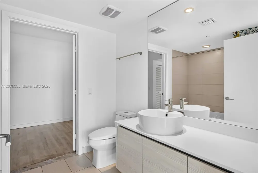 4250 Biscayne Blvd #805 Miami, FL 33137