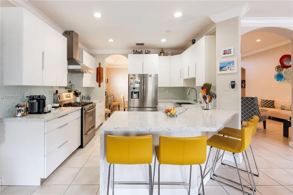 14918 SW 10th St Miami, FL 33194