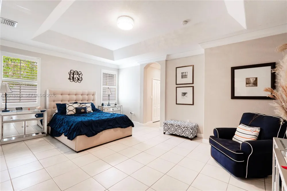 14918 SW 10th St Miami, FL 33194
