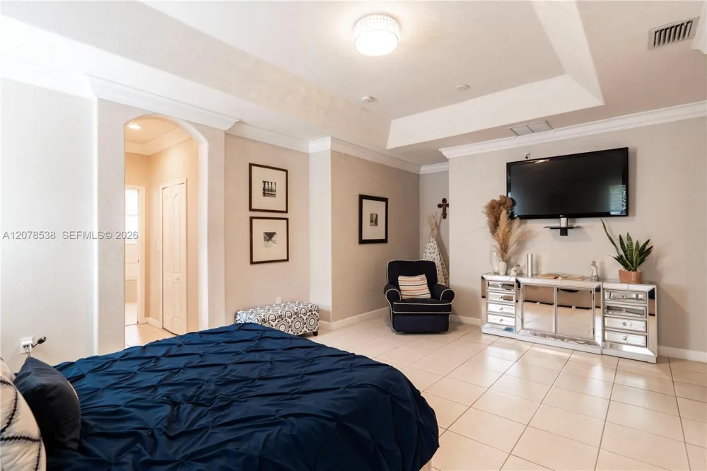 14918 SW 10th St Miami, FL 33194