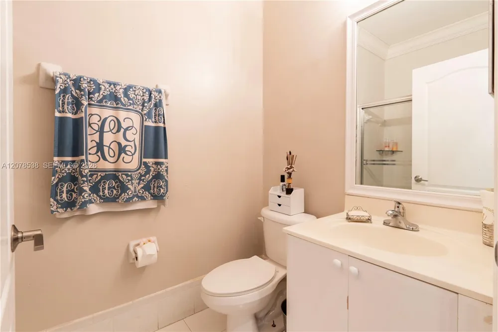 14918 SW 10th St Miami, FL 33194