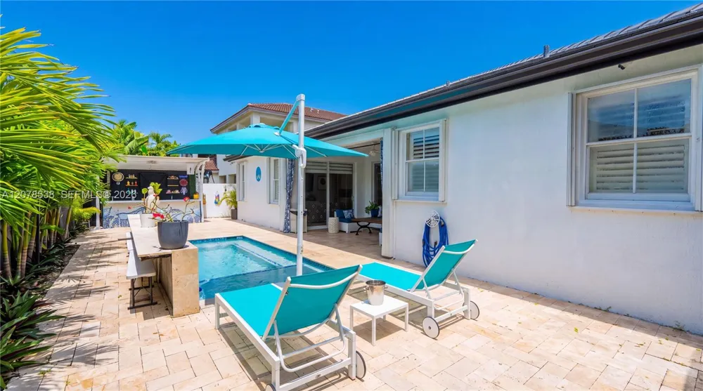 14918 SW 10th St Miami, FL 33194