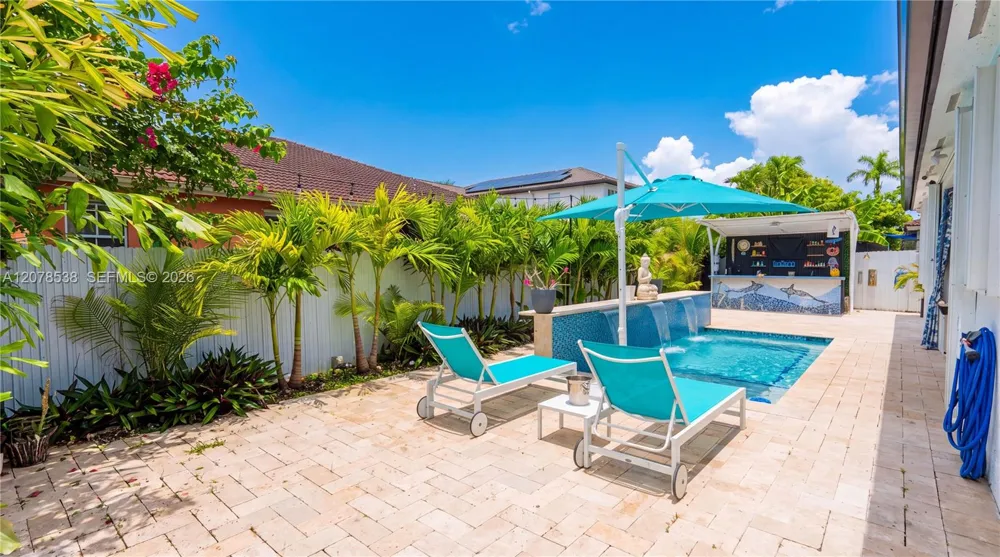 14918 SW 10th St Miami, FL 33194