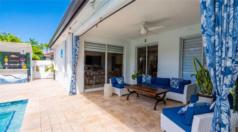 14918 SW 10th St Miami, FL 33194