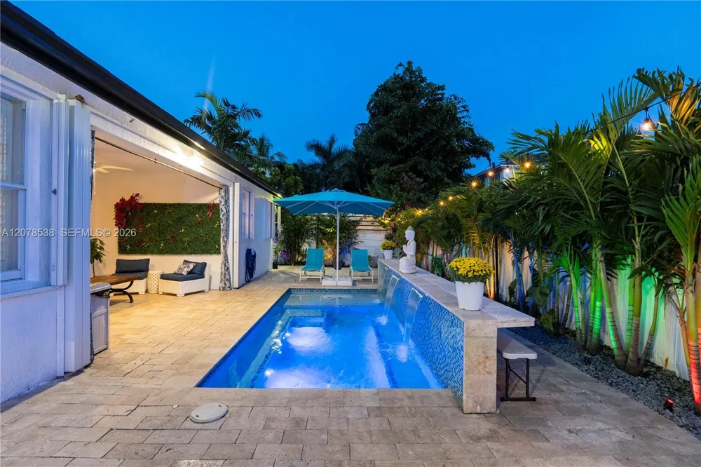14918 SW 10th St Miami, FL 33194