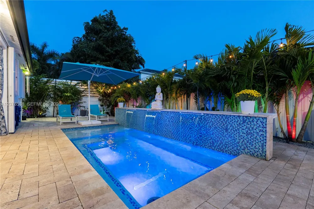 14918 SW 10th St Miami, FL 33194