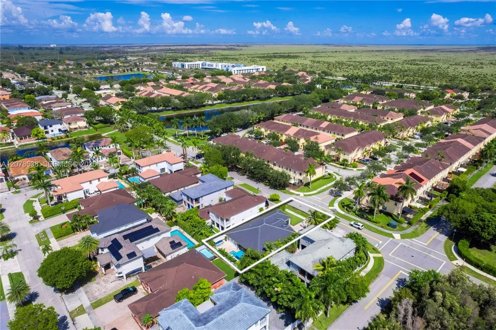 14918 SW 10th St Miami, FL 33194