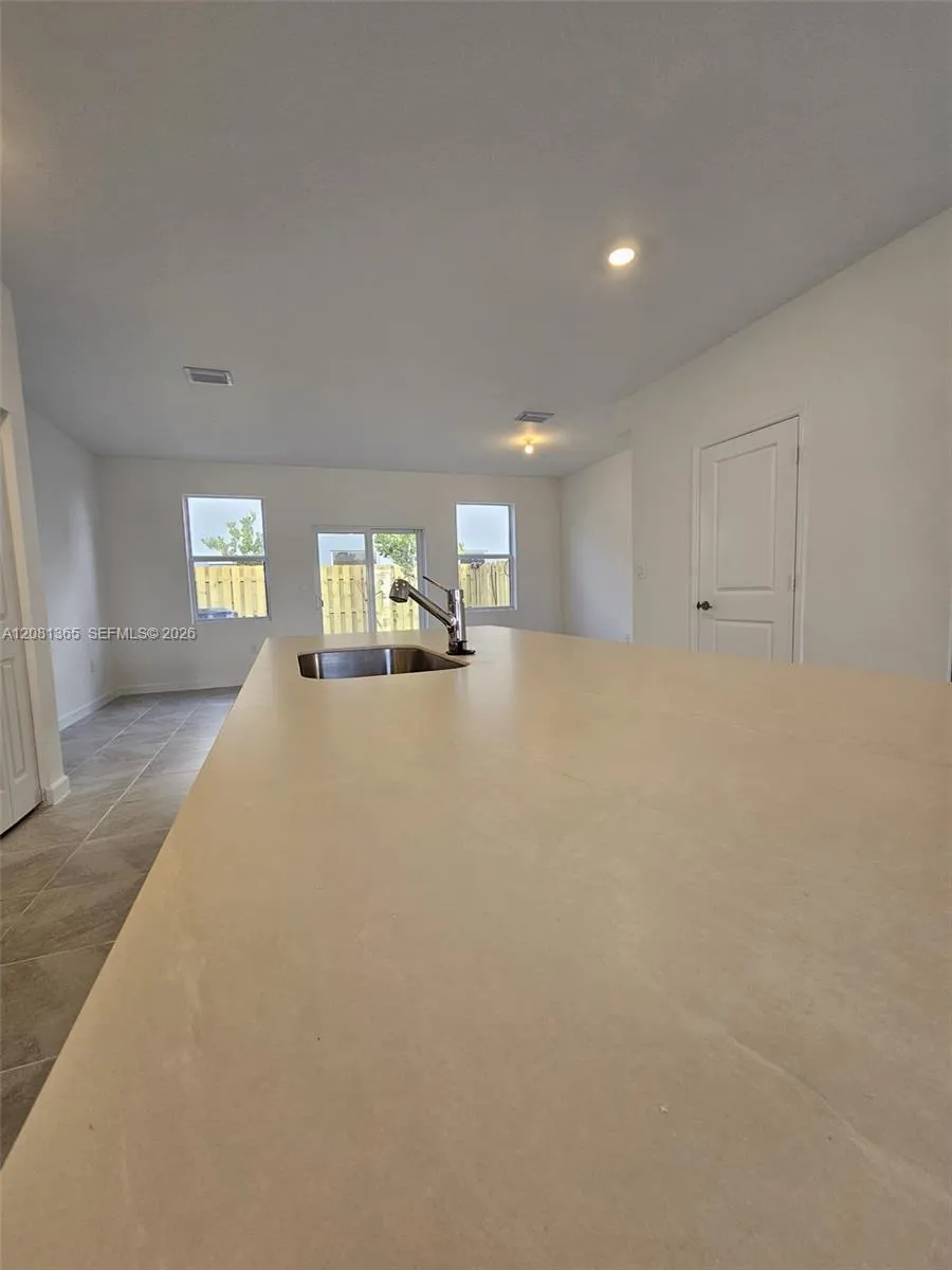 1175 SE 1 st #0 Florida City, FL 33034