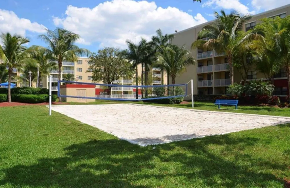 18335 NW 68 AVENUE #323A Hialeah, FL 33015