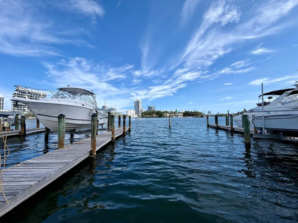 900 Bay Dr #615 Miami Beach, FL 33141