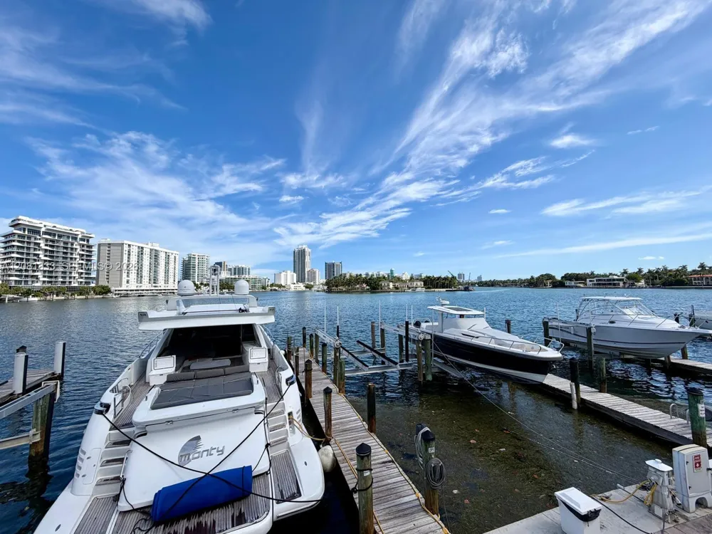 900 Bay Dr #615 Miami Beach, FL 33141