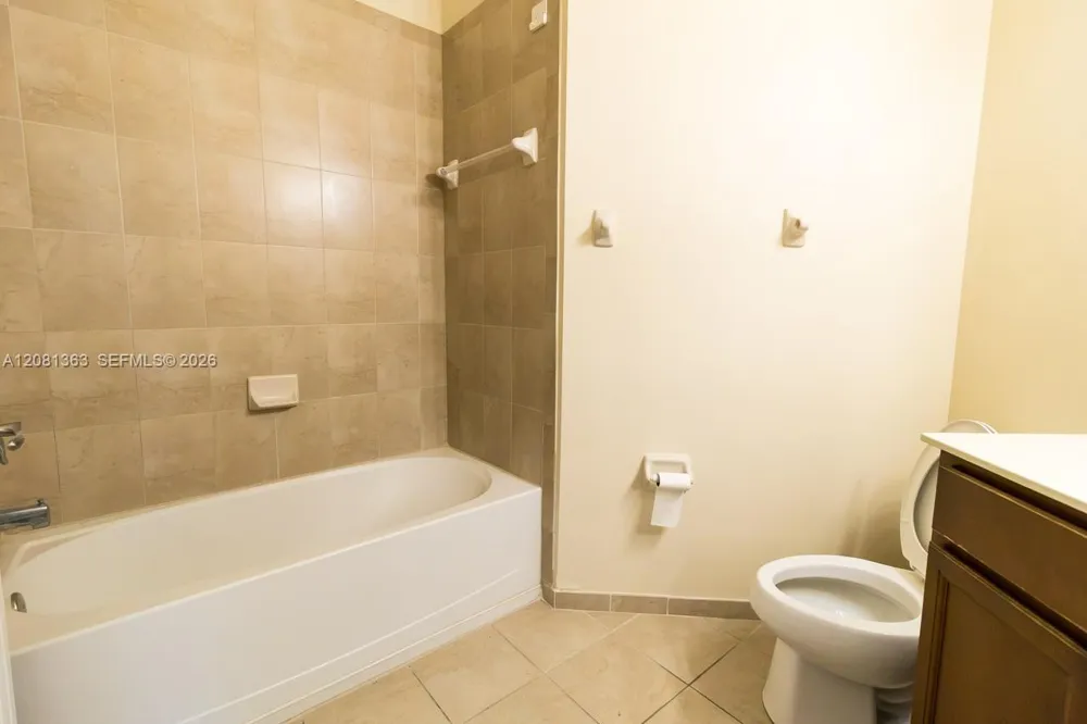 8800 NW 97th Ave #208 Doral, FL 33178