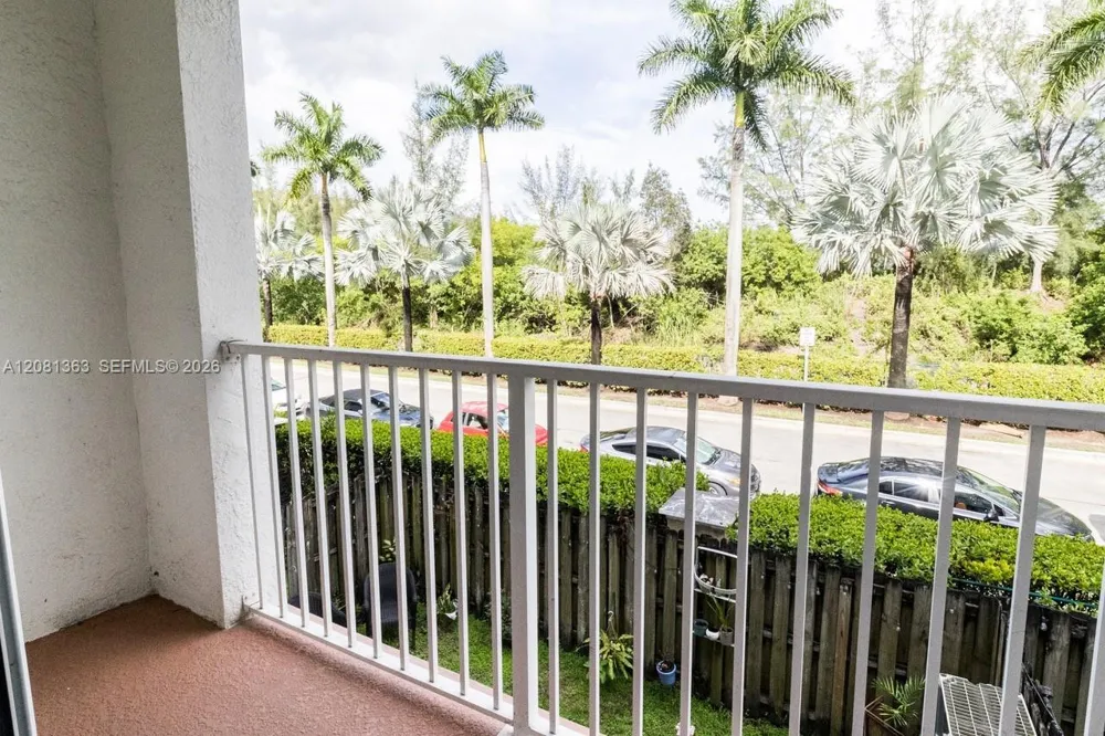8800 NW 97th Ave #208 Doral, FL 33178