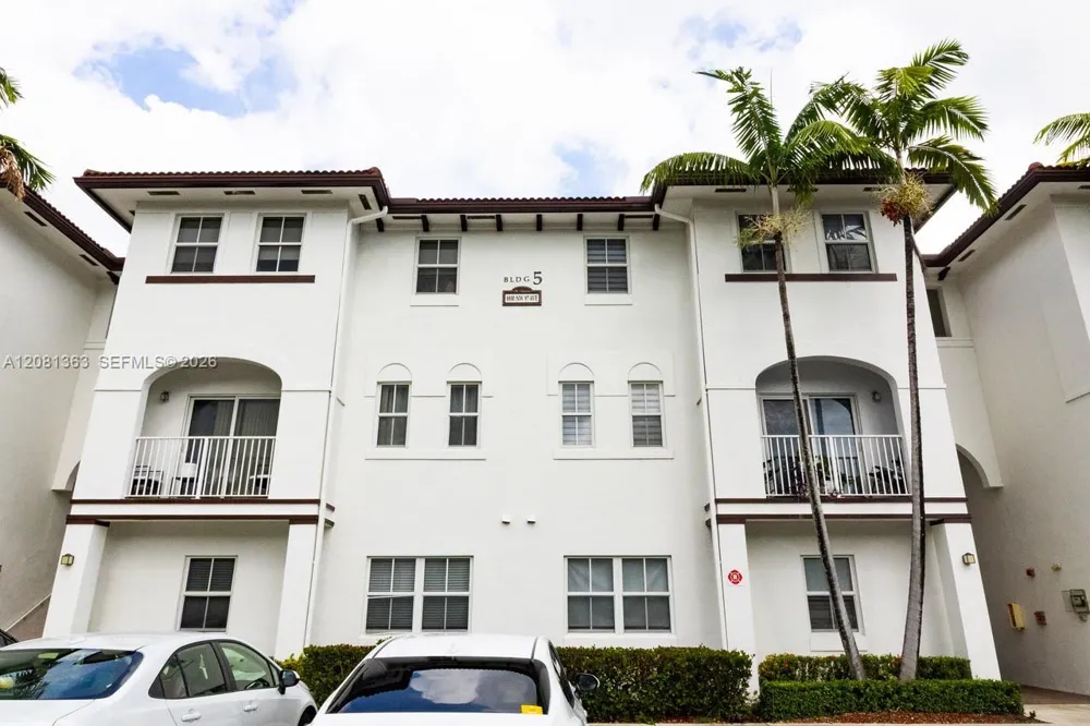8800 NW 97th Ave #208 Doral, FL 33178