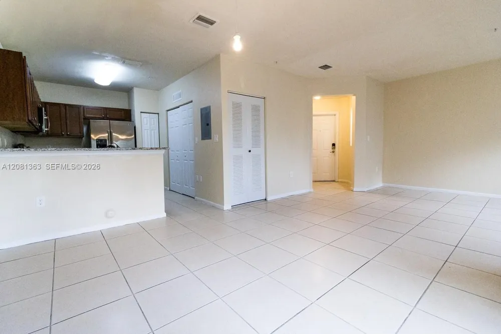 8800 NW 97th Ave #208 Doral, FL 33178