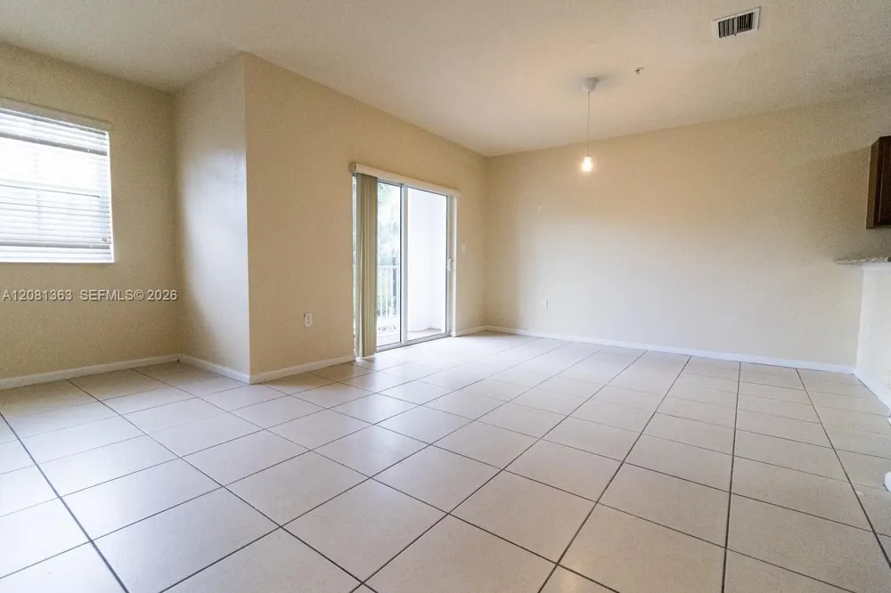 8800 NW 97th Ave #208 Doral, FL 33178