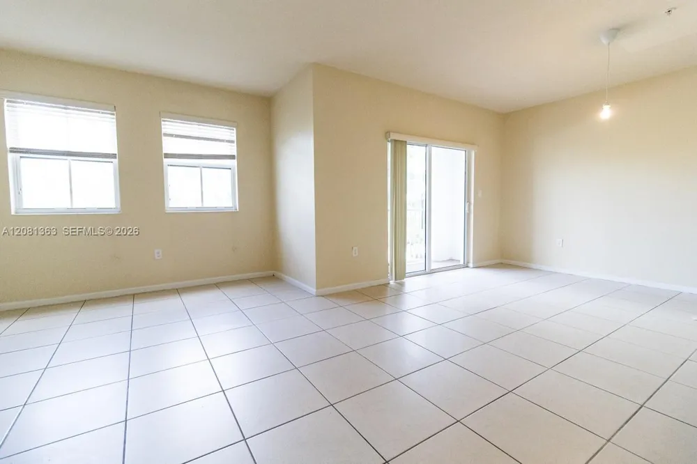 8800 NW 97th Ave #208 Doral, FL 33178