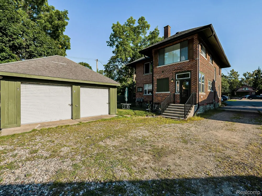 3160 Dixie Highway #A Waterford Charter Township, MI 48329