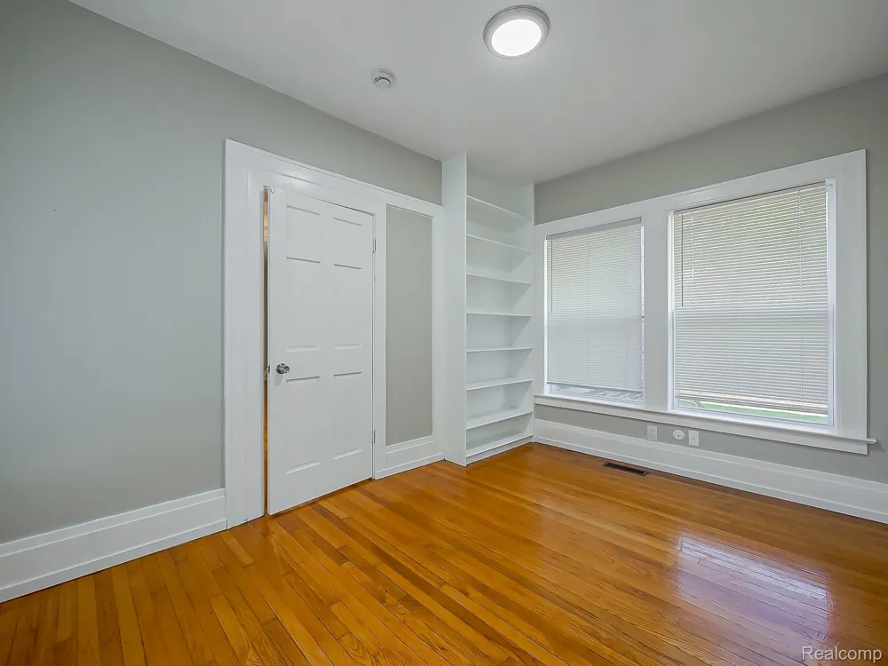3160 Dixie Highway #A Waterford Charter Township, MI 48329