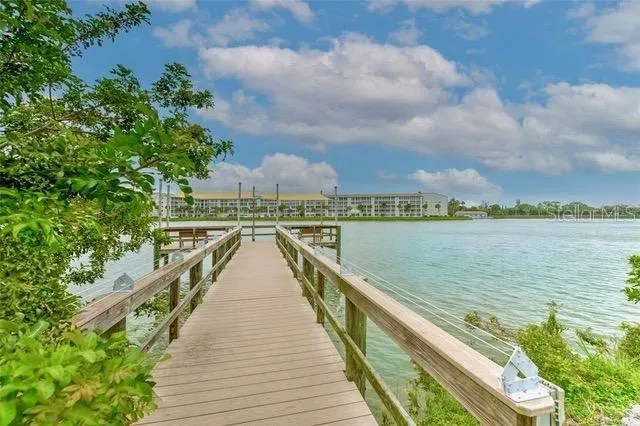 4145 HERON WAY #E-208 Bradenton, FL 34205