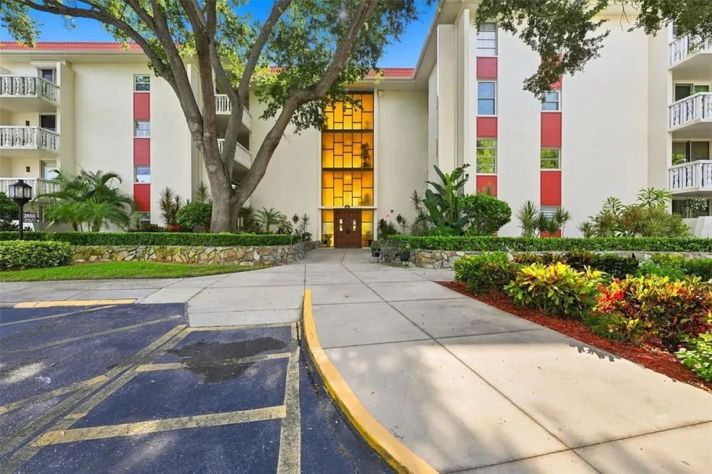 2650 PEARCE DRIVE #309 Clearwater, FL 33764