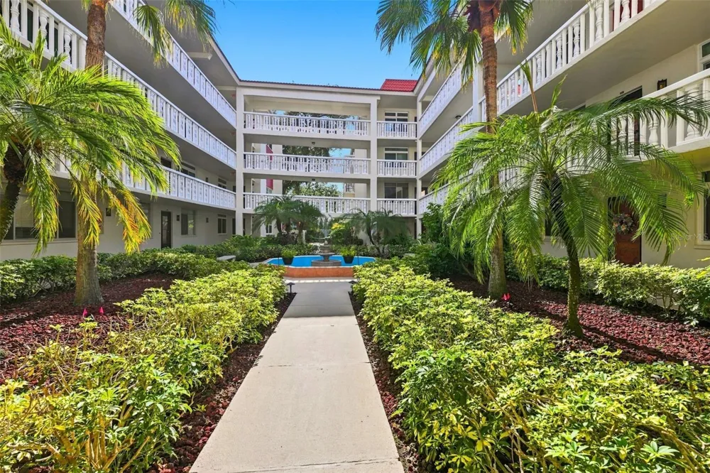 2650 PEARCE DRIVE #309 Clearwater, FL 33764