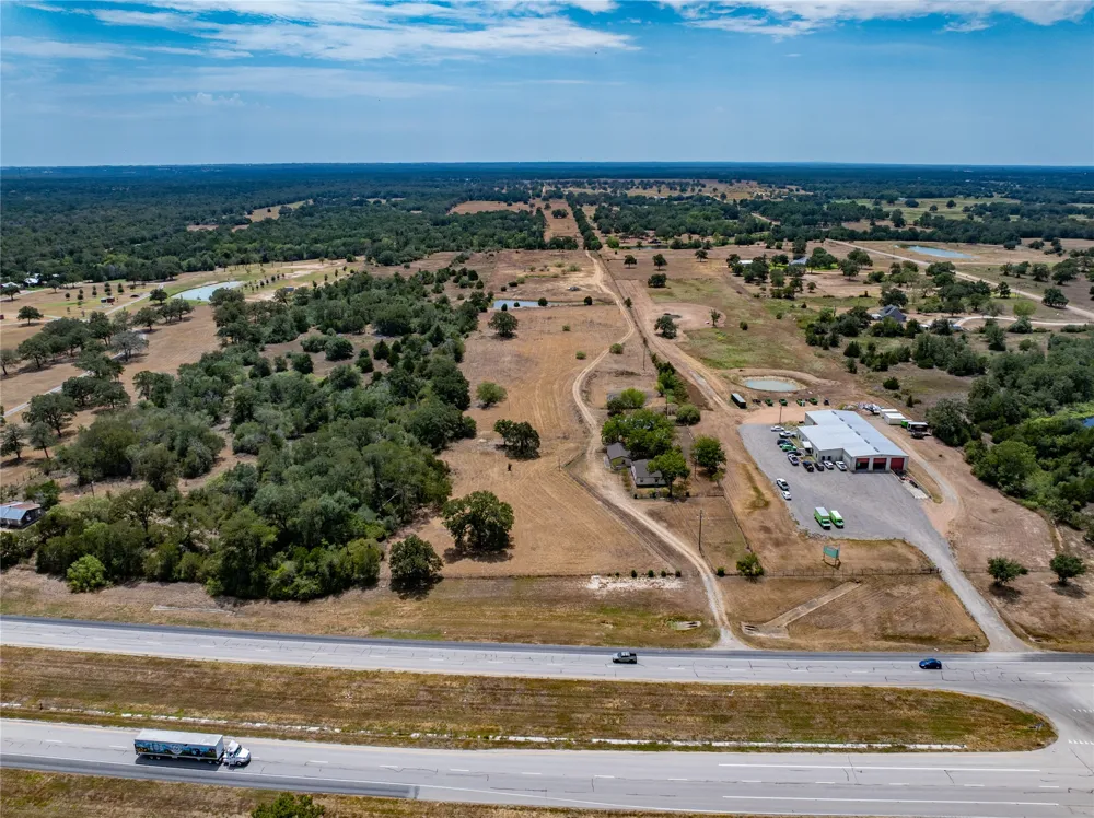 1046 Tx-71 West Point, TX 78963
