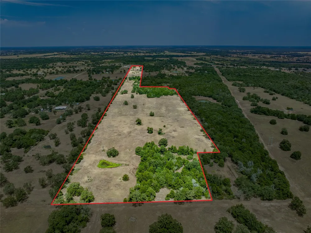 1046 Tx-71 West Point, TX 78963