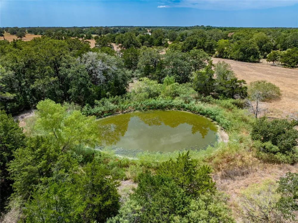 1046 Tx-71 West Point, TX 78963