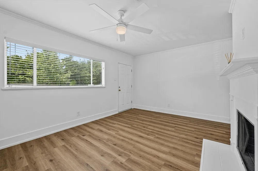 2401 Winsted Lane #6 Austin, TX 78703